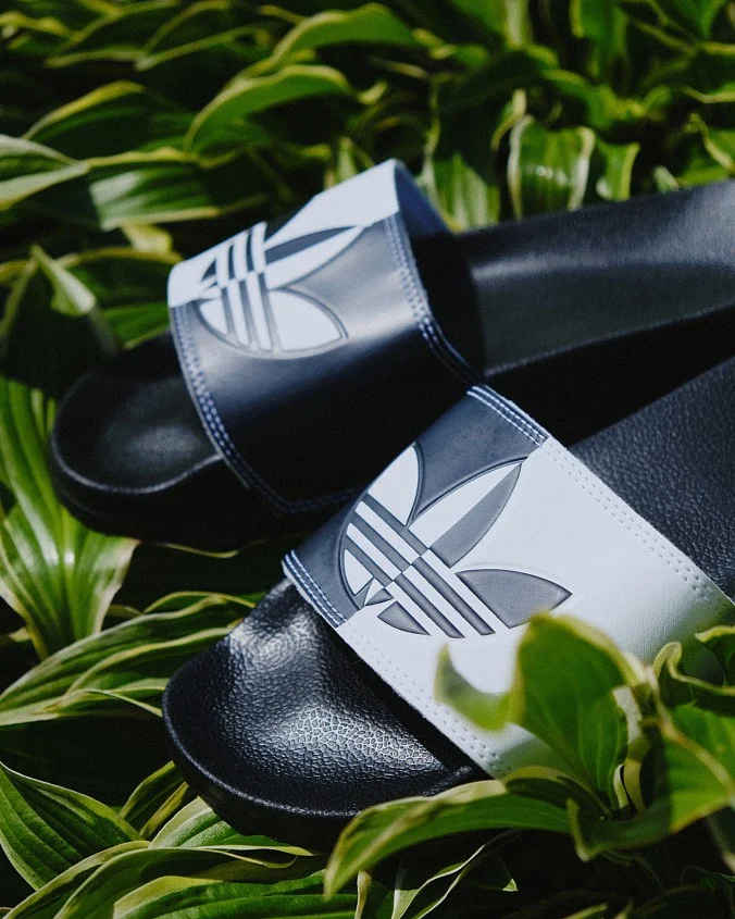 Пантолеты adidas Originals Adilette Lite Black/Core Black/Cloud White ...
